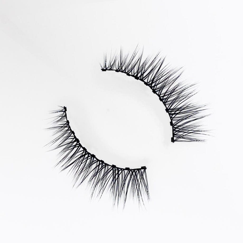 Natural Magnetic Lashes Australia easy to use and vegan cruelty free